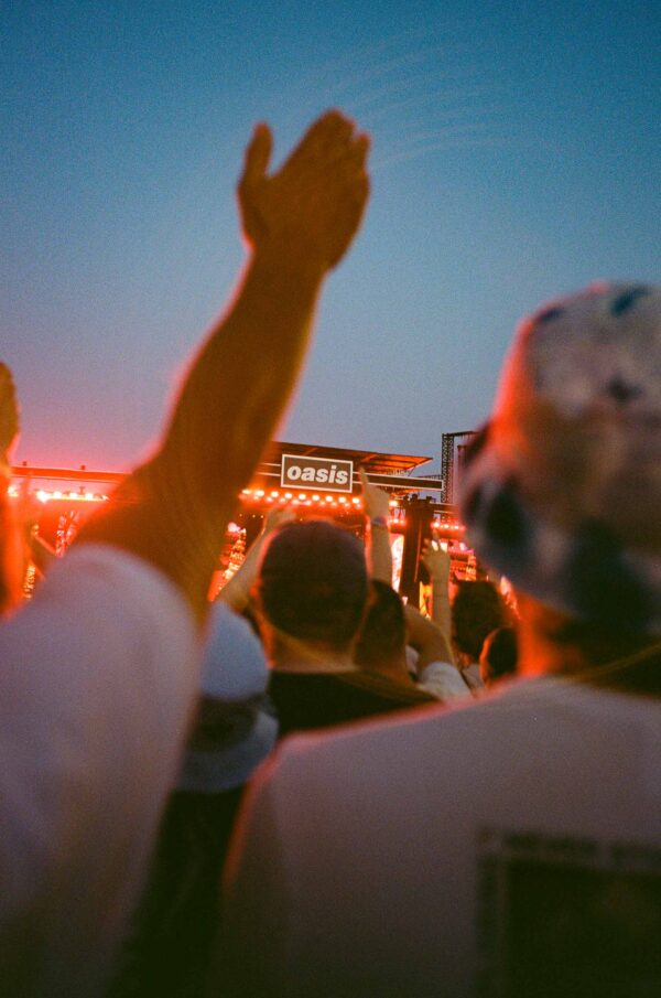Oasis Heaton Park Crowd